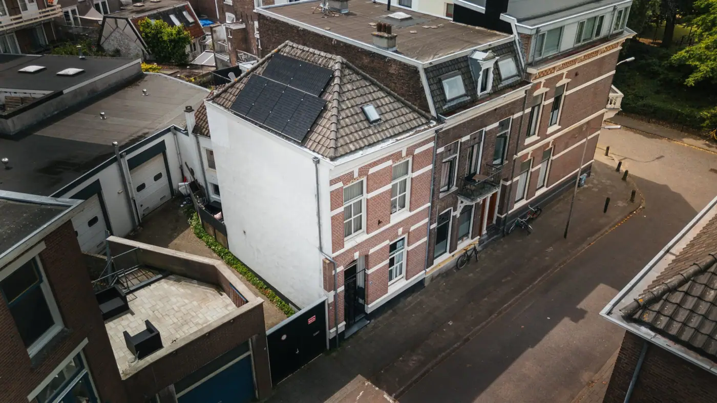 Parkdwarsstraat 1
